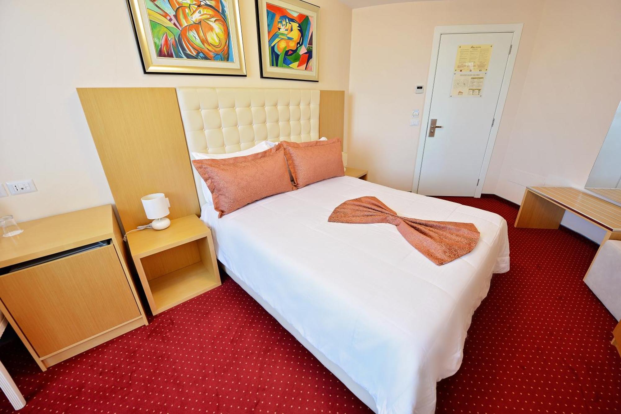 Jolly Hotel Lezhë Zimmer foto