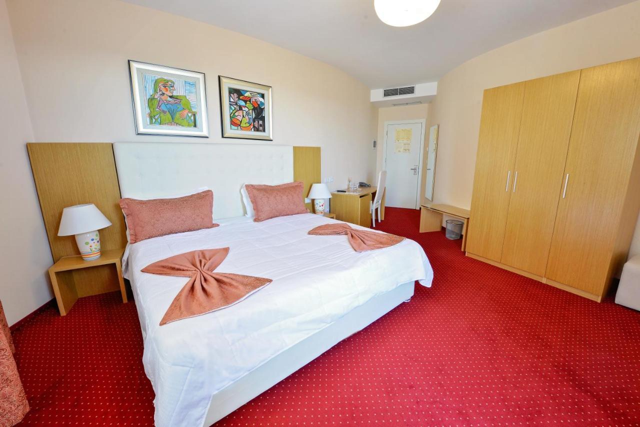 Jolly Hotel Lezhë Zimmer foto